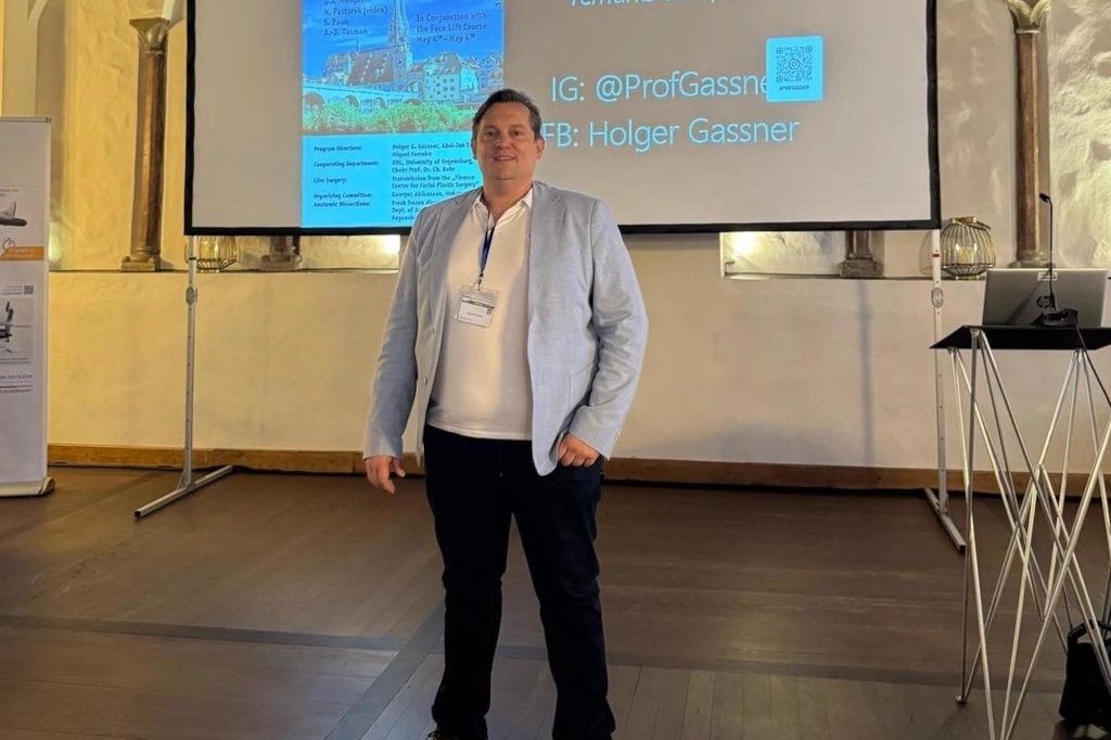 dr krzysztof piorun na kursie chirurgii plastycznej